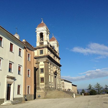 Monastero San Vincenzo - Casa Per Ferie Hotell Bassano Romano Eksteriør bilde